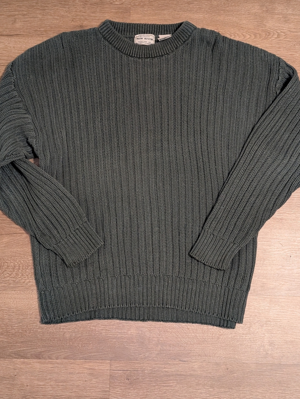 New River Ribbed Crewneck Sweater - Dark Green
